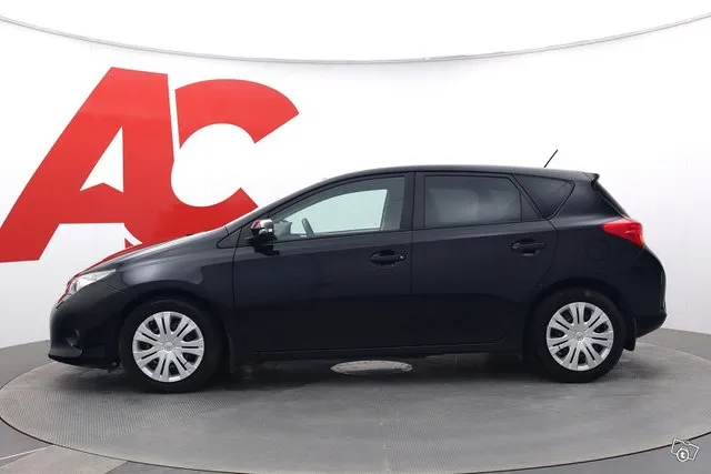 Toyota Auris 1,33 Dual VVT-i Life 5ov - / Lohkolämmitin / Suomi-auto / Approved turva / Image 2