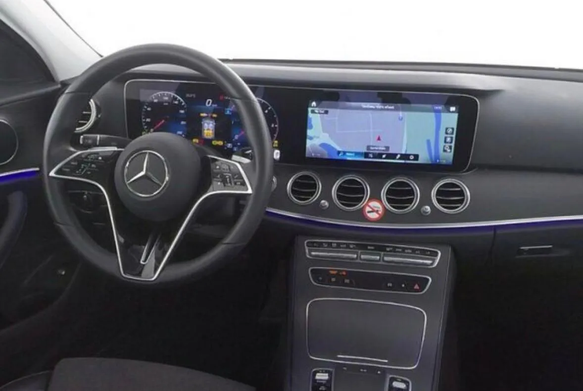 MERCEDES BENZ Classe E E 220 d Mild hybrid Auto Business Sport Image 4