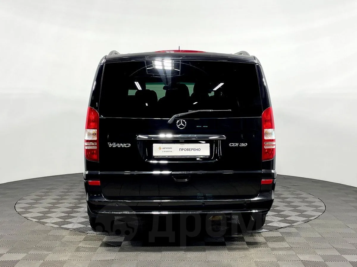 Mercedes-Benz Viano Image 3